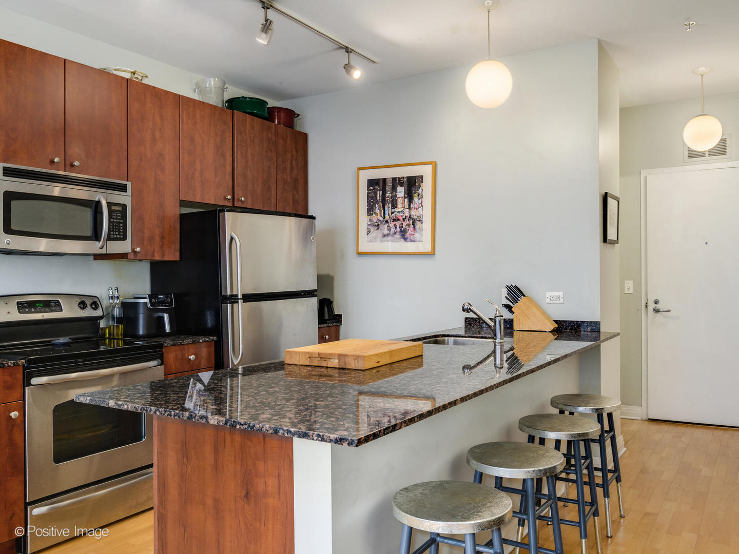 565 W QUINCY Street Unit: 1602