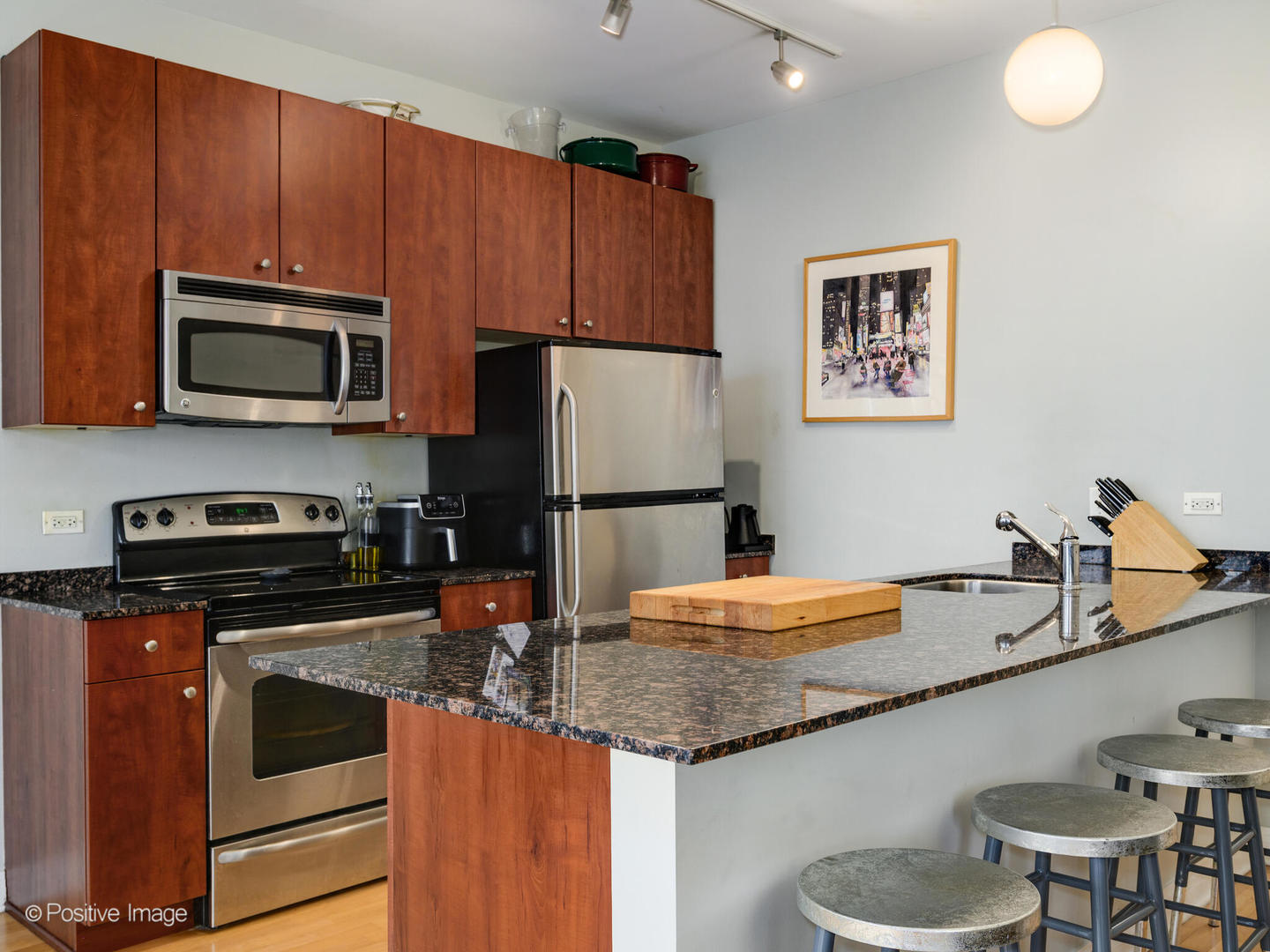 565 W QUINCY Street Unit: 1602
