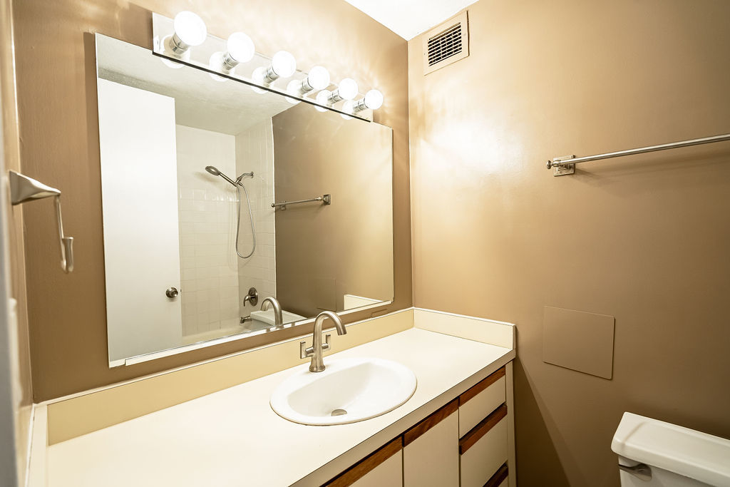 233 E Erie Street Unit: 1309