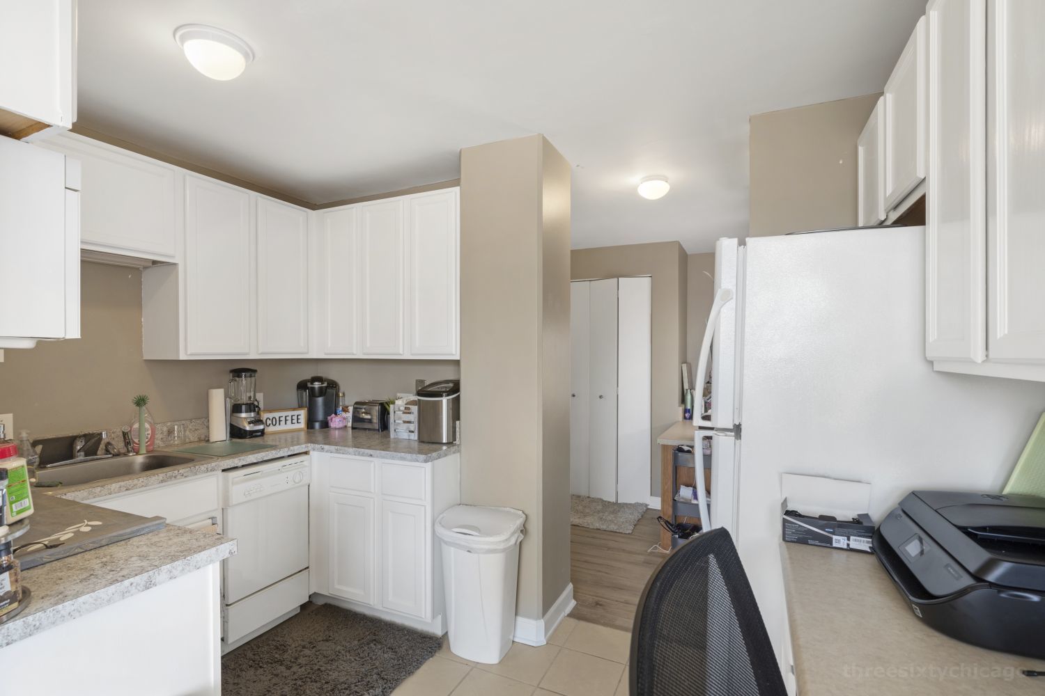 345 E Eastgate Place Unit: 306