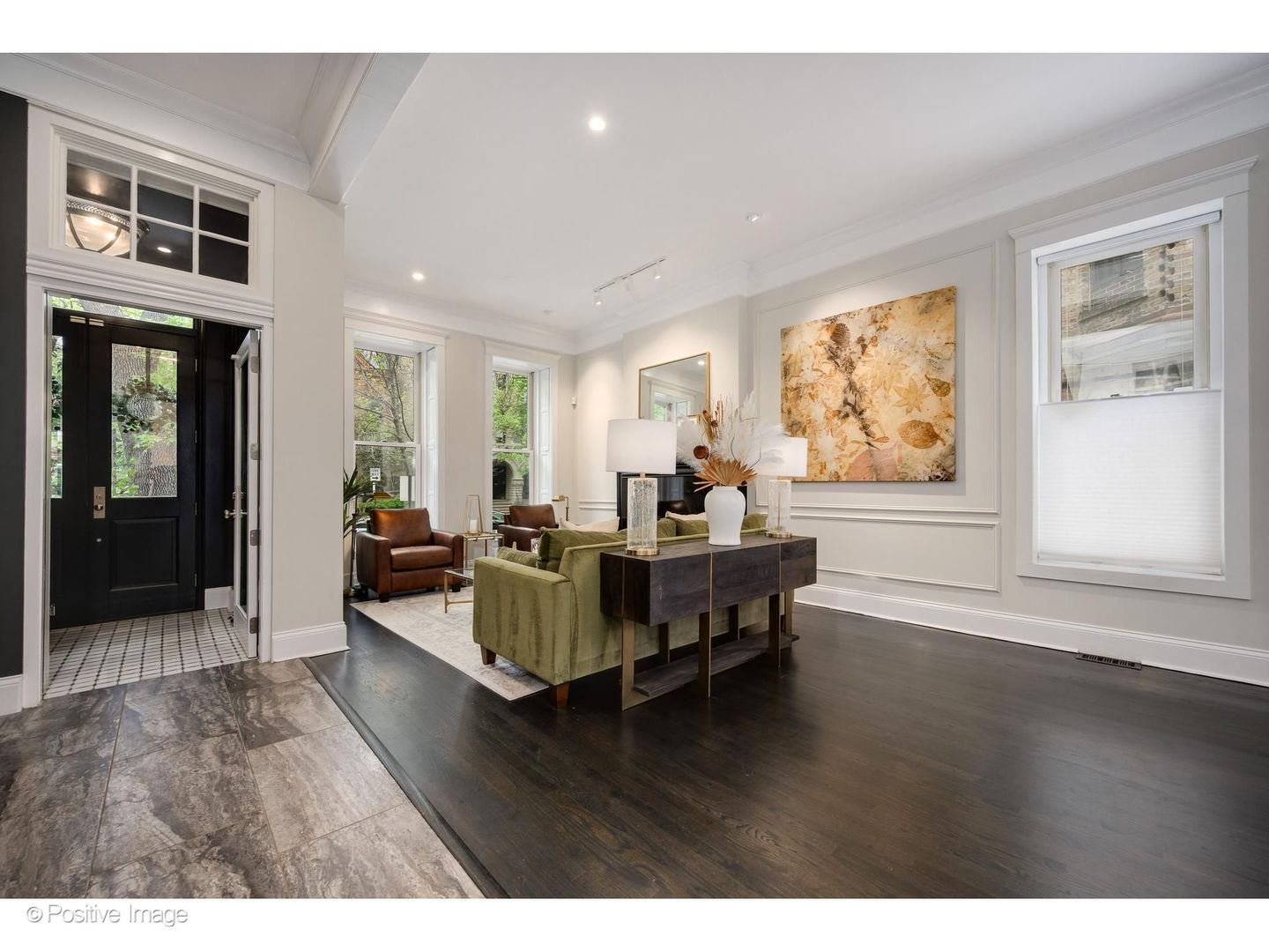 613 W Belden Avenue