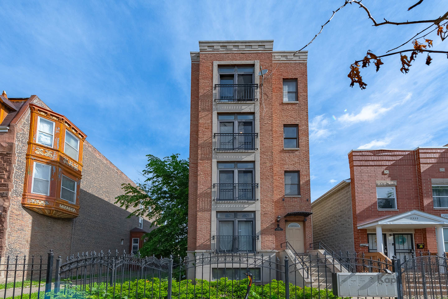 2226 W Monroe Street Unit: 3