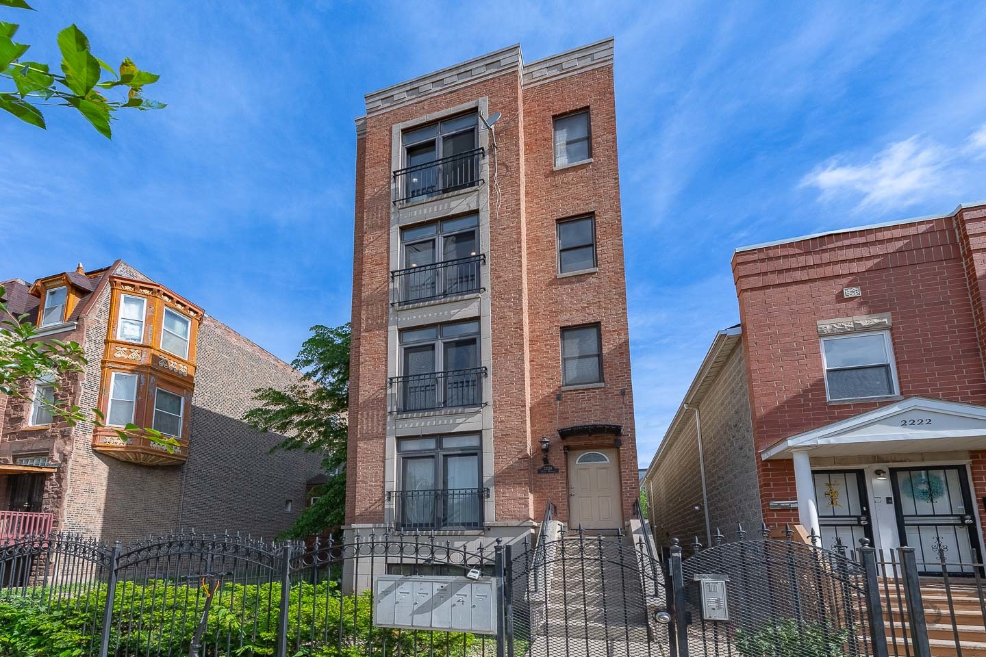 2226 W Monroe Street Unit: 3