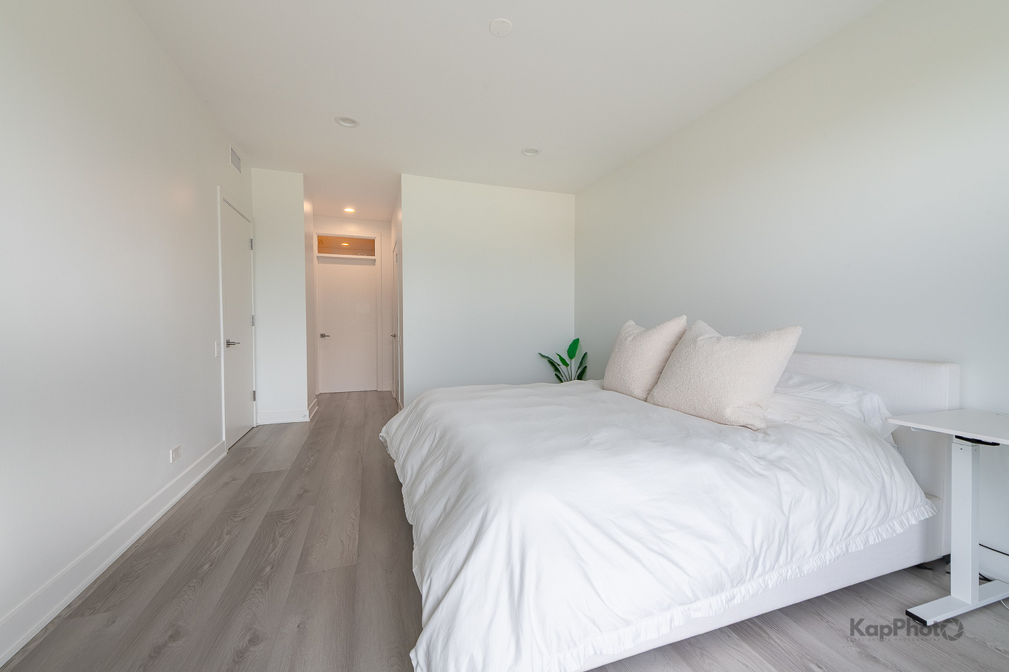 859 W Erie Street Unit: 506