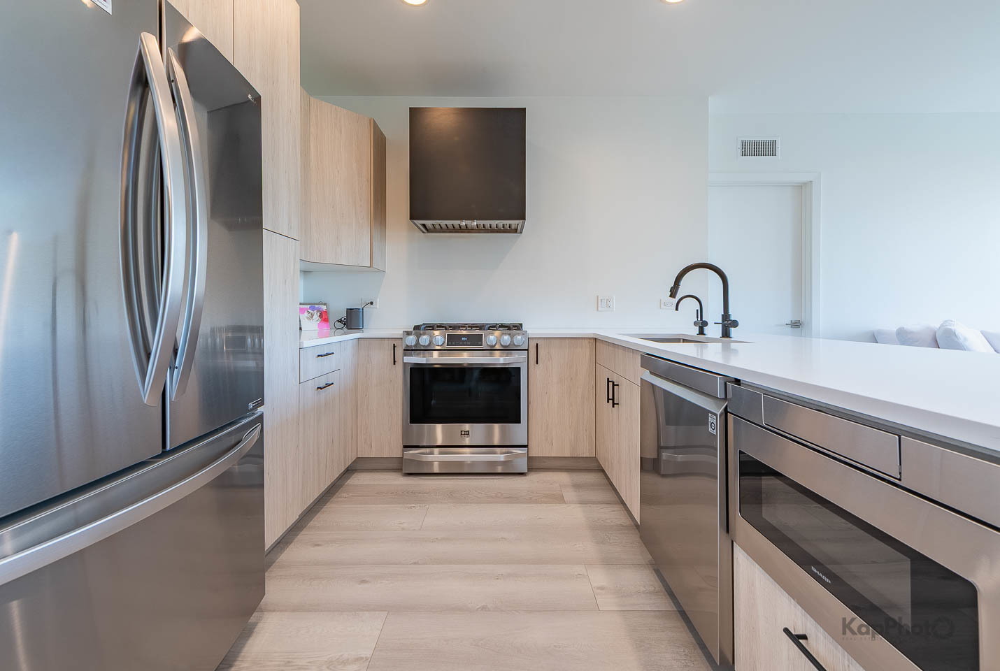 859 W Erie Street Unit: 506