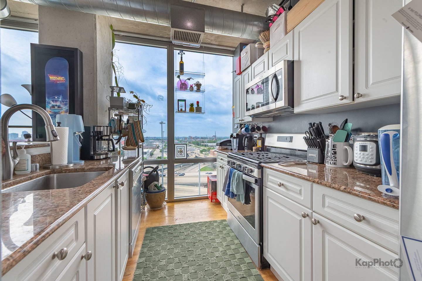700 W Van Buren Street Unit: 1404