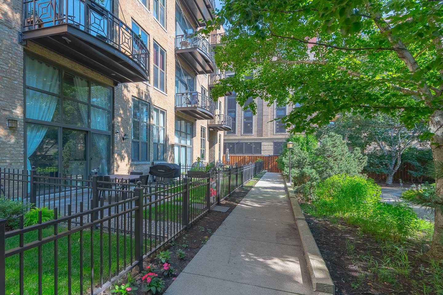 1330 W MONROE Street Unit: 108