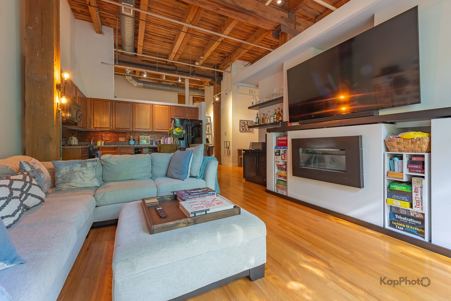 1330 W MONROE Street Unit: 108