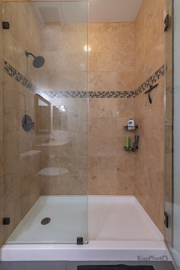 1330 W MONROE Street Unit: 108