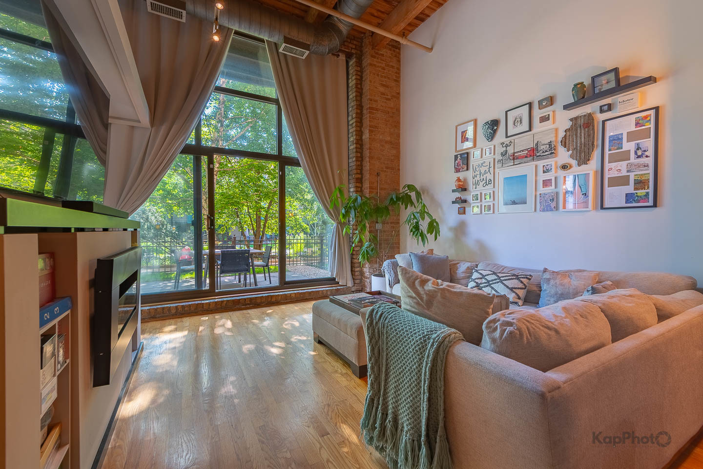 1330 W MONROE Street Unit: 108