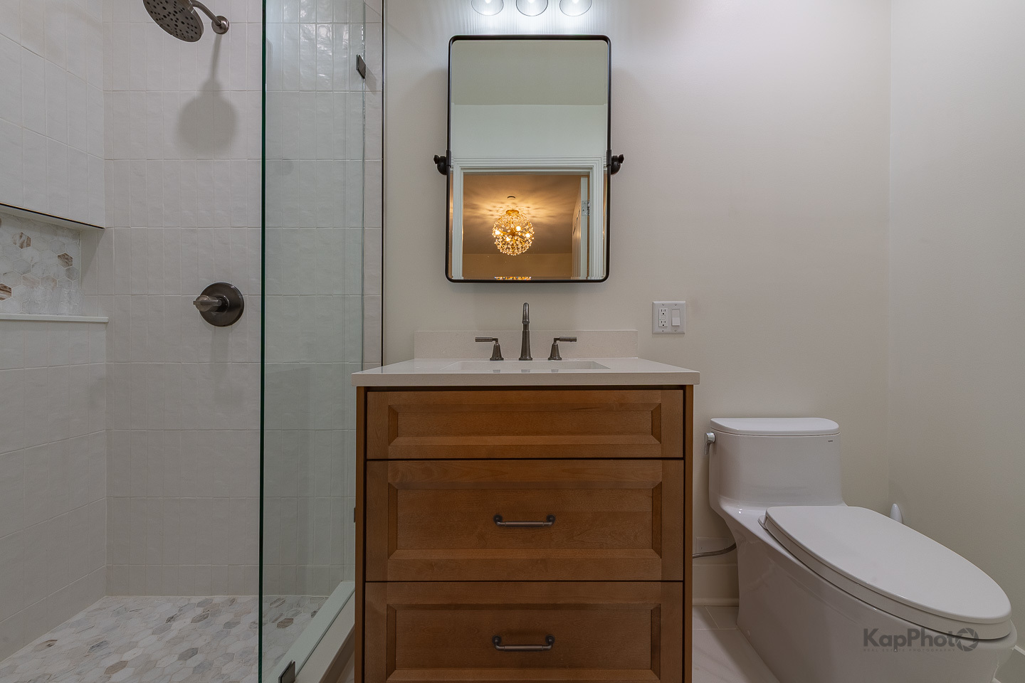 1117 W Monroe Street Unit: 8