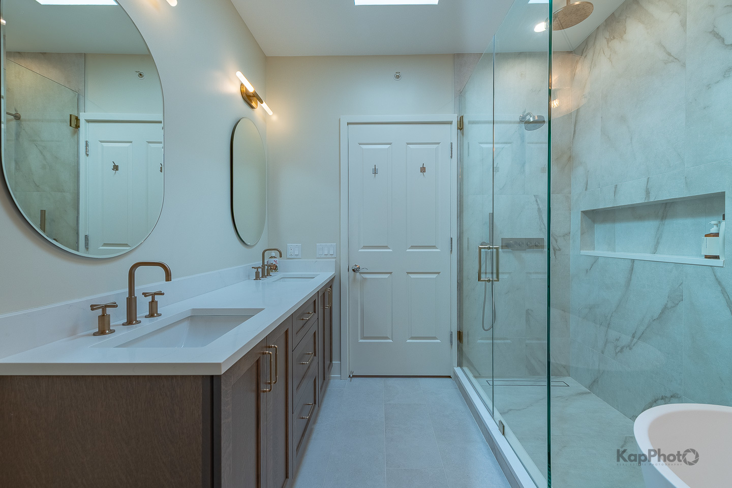 1117 W Monroe Street Unit: 8