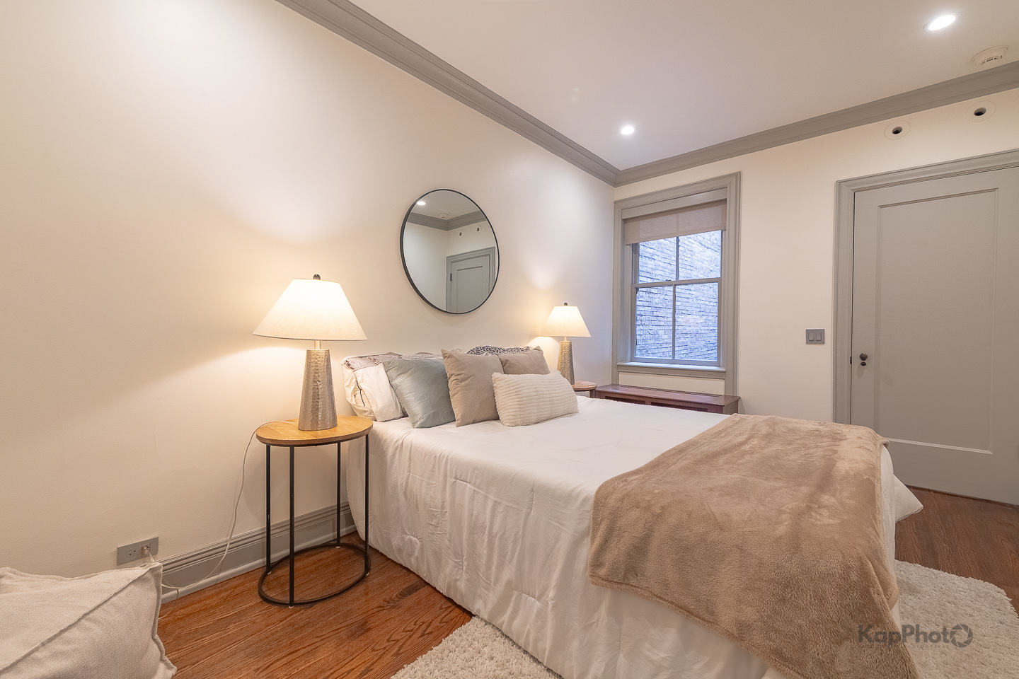 24 E Scott Street Unit: 2