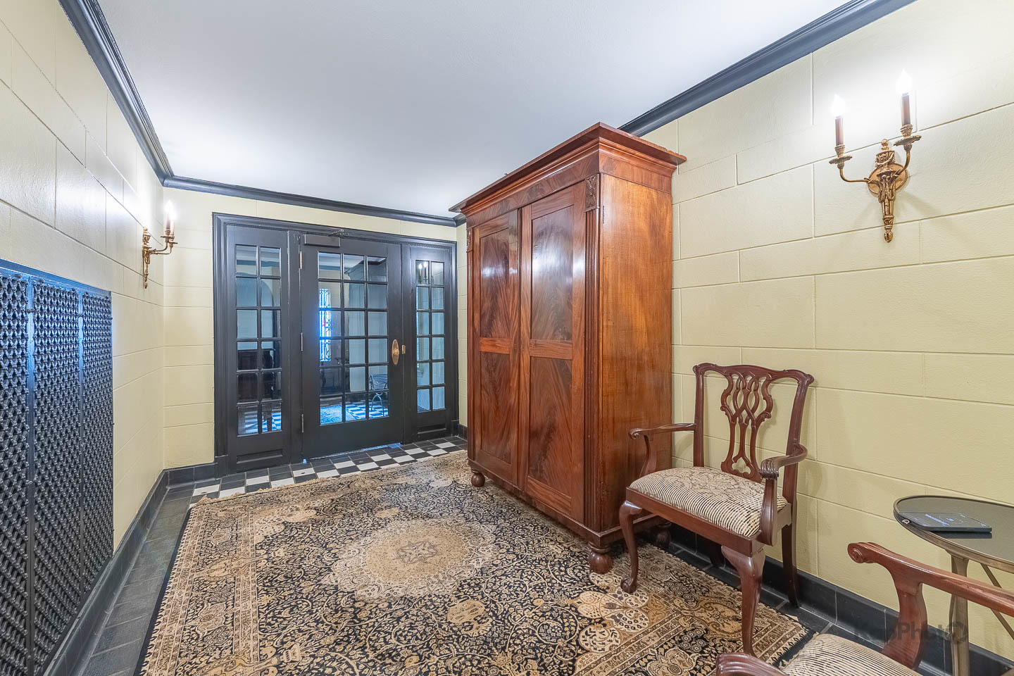 24 E Scott Street Unit: 2