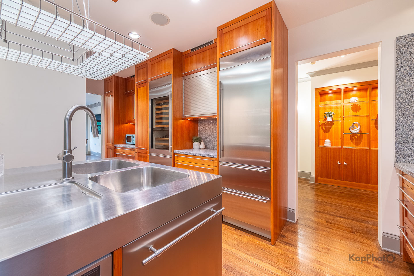 24 E Scott Street Unit: 2