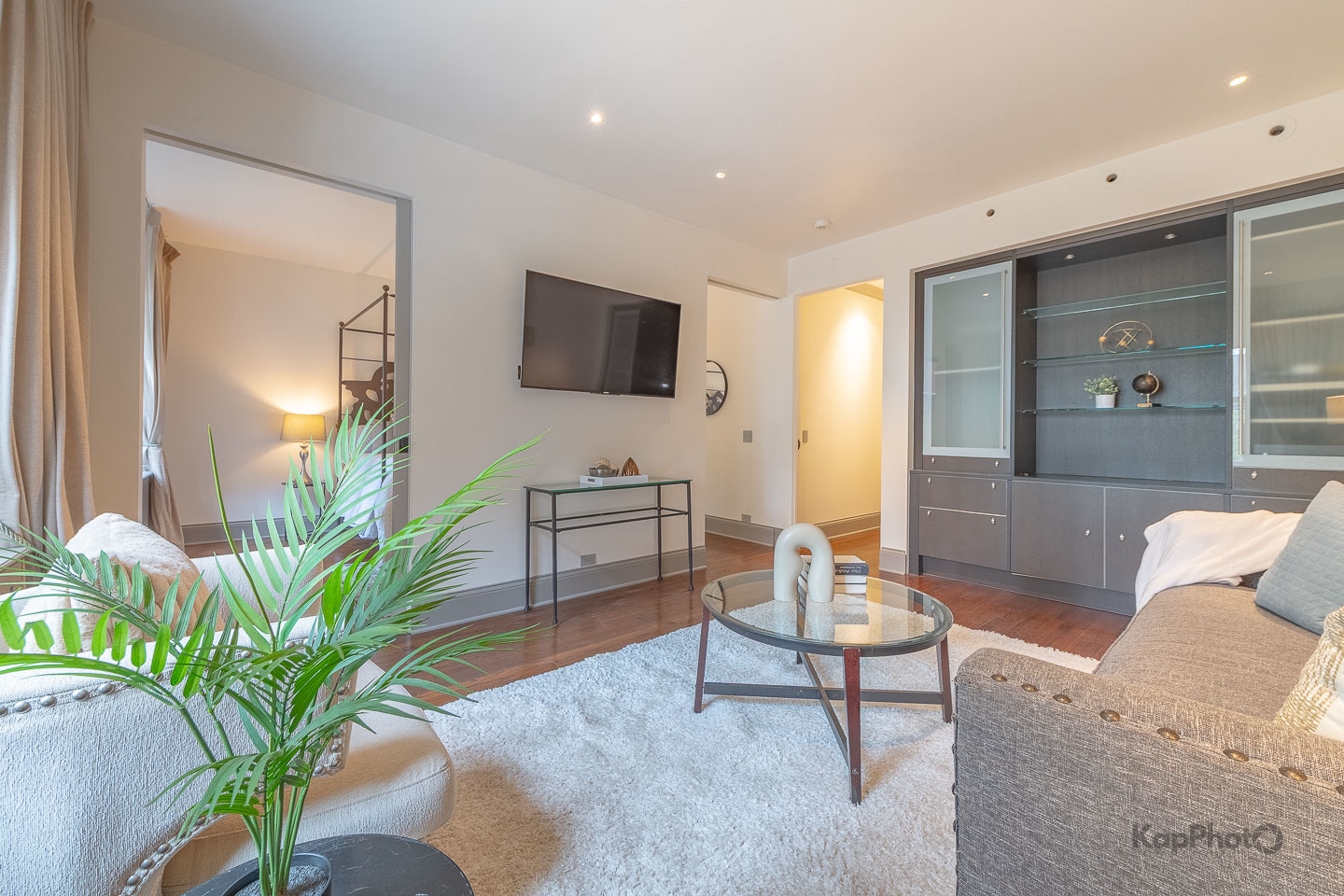 24 E Scott Street Unit: 2