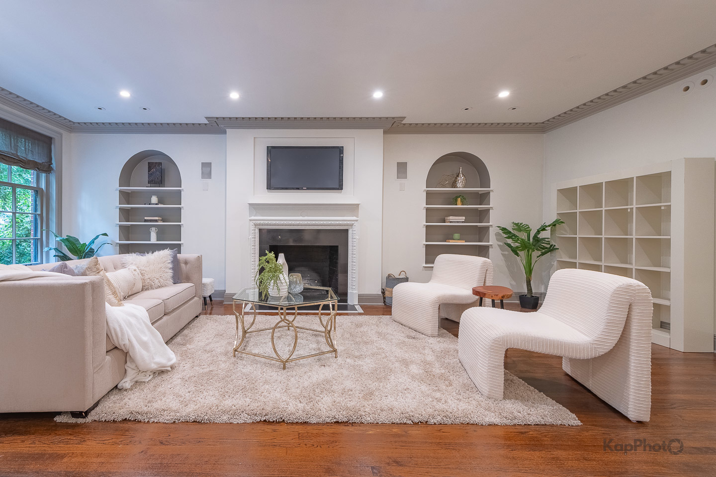 24 E Scott Street Unit: 2