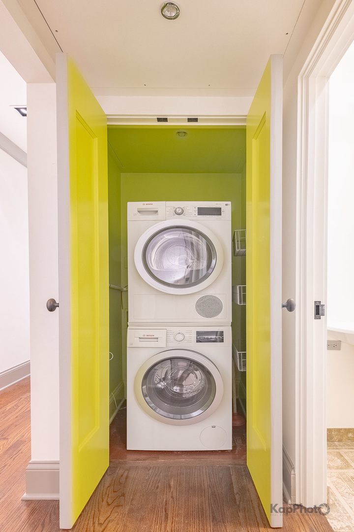 24 E Scott Street Unit: 2