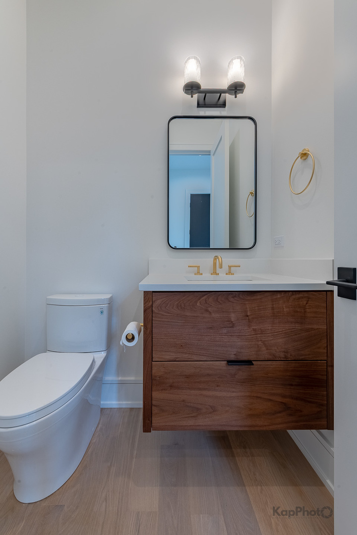 901 W Cullerton Street Unit: 1