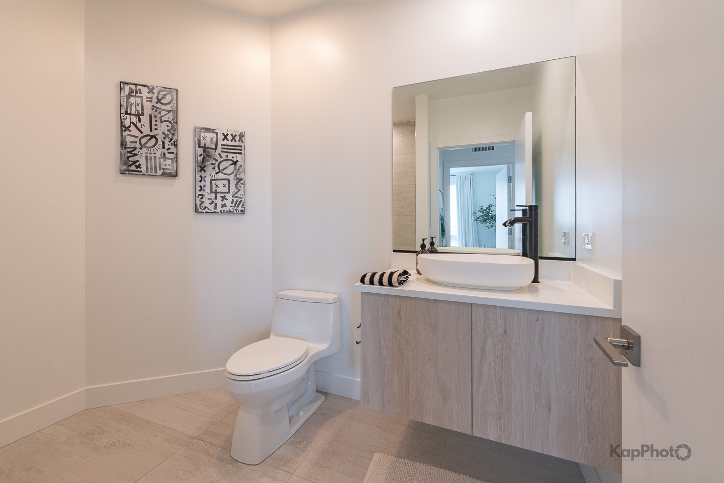 859 W Erie Street Unit: 506