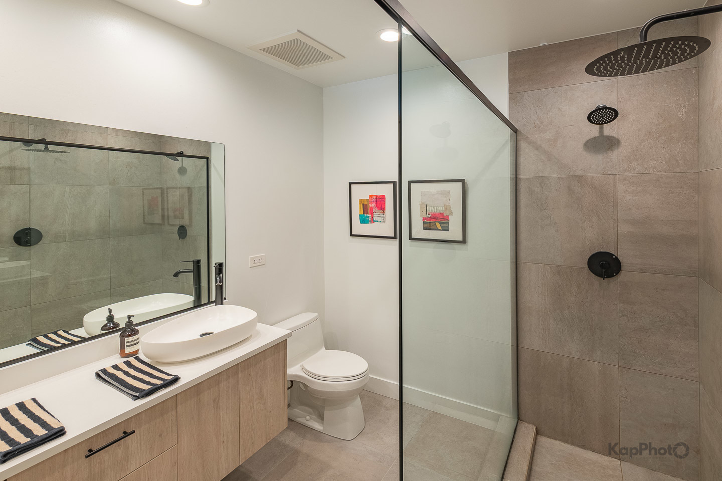 859 W Erie Street Unit: 506