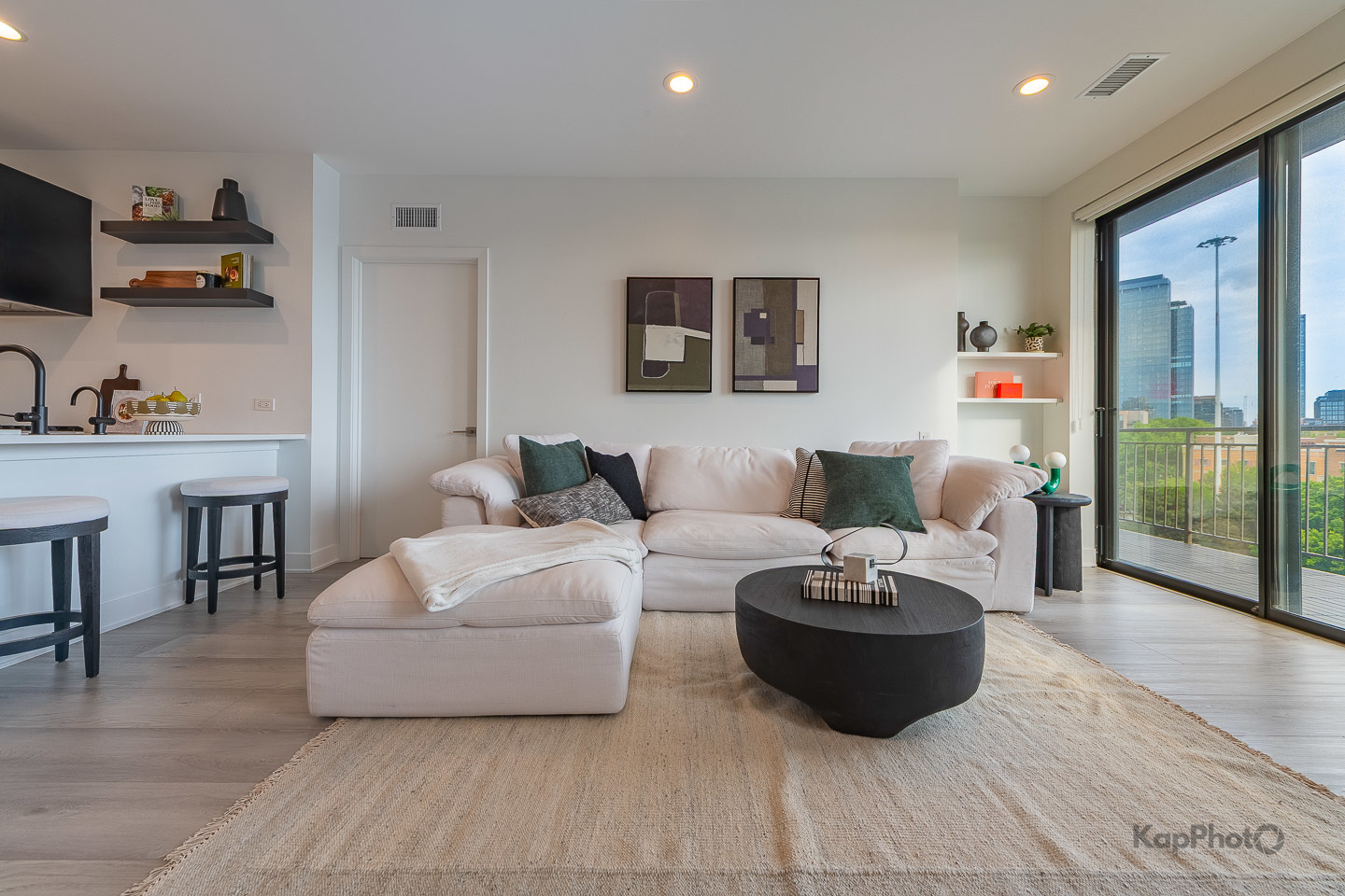 859 W Erie Street Unit: 506