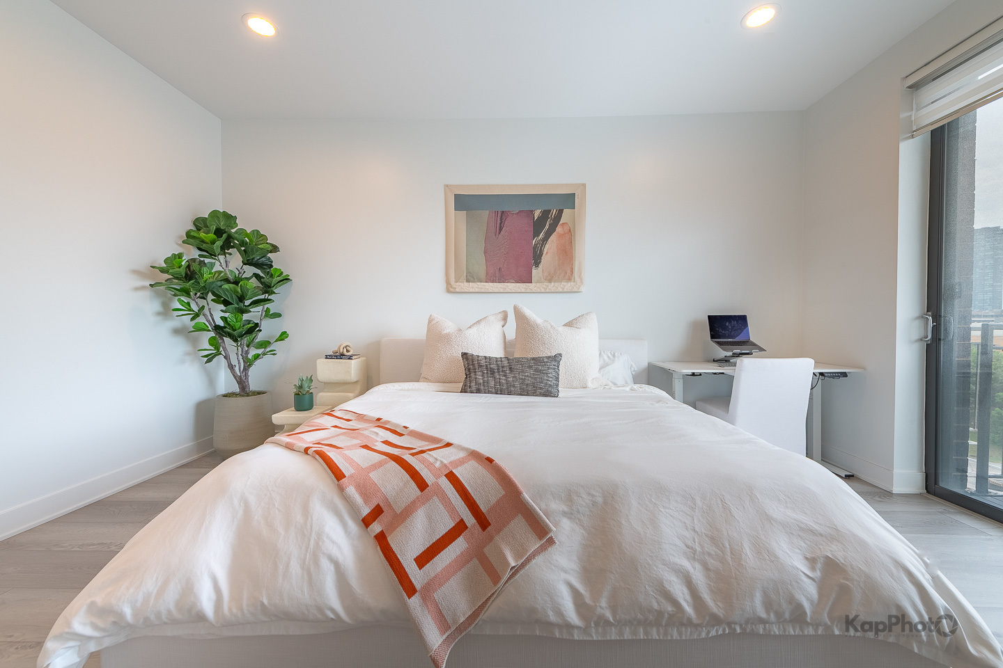 859 W Erie Street Unit: 506