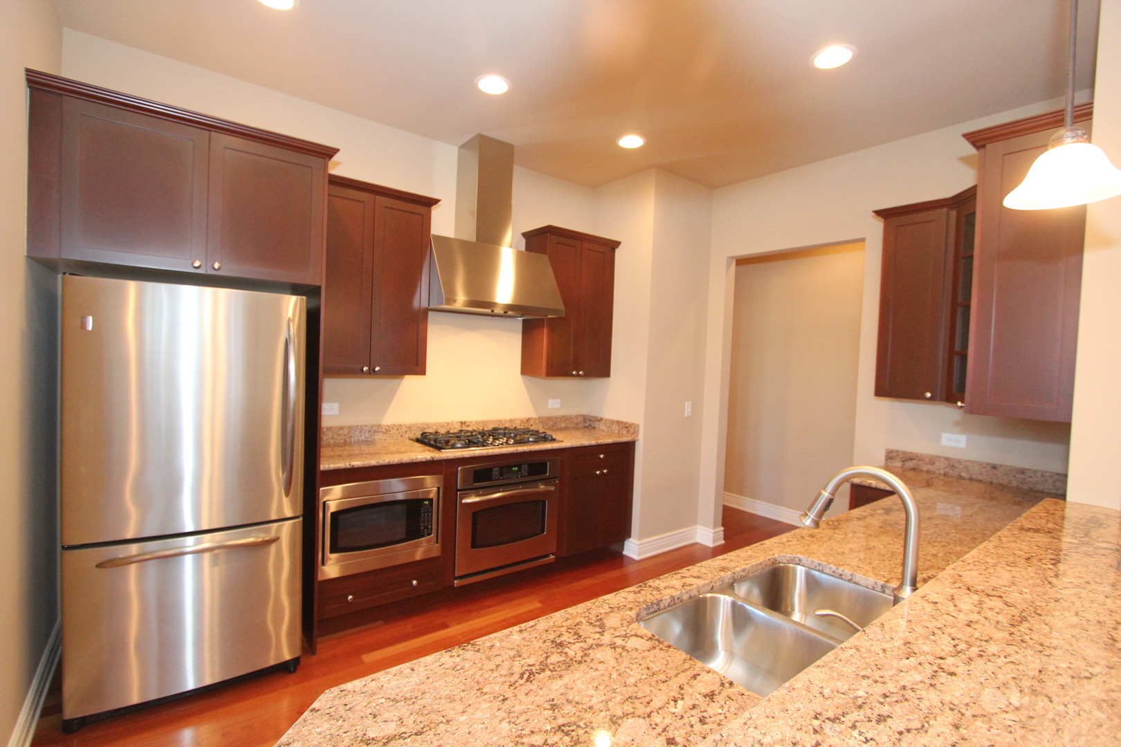35 S Racine Avenue Unit: 5NW