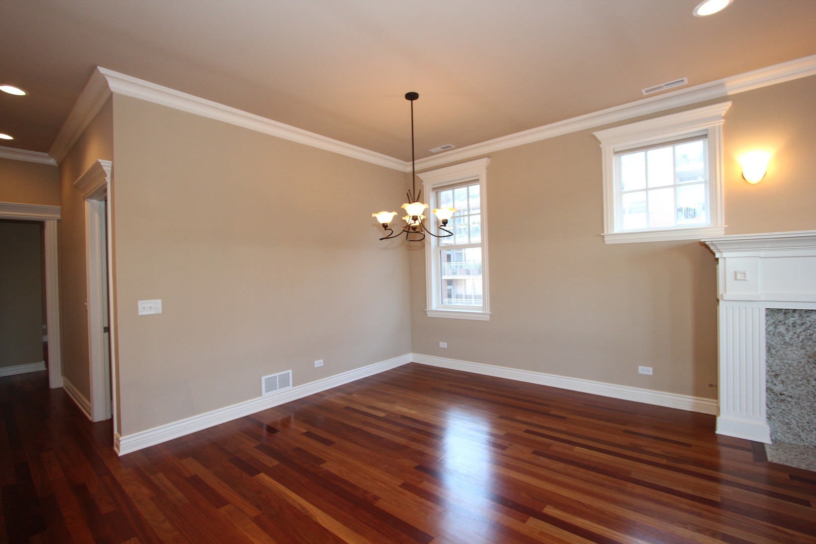 35 S Racine Avenue Unit: 5NW