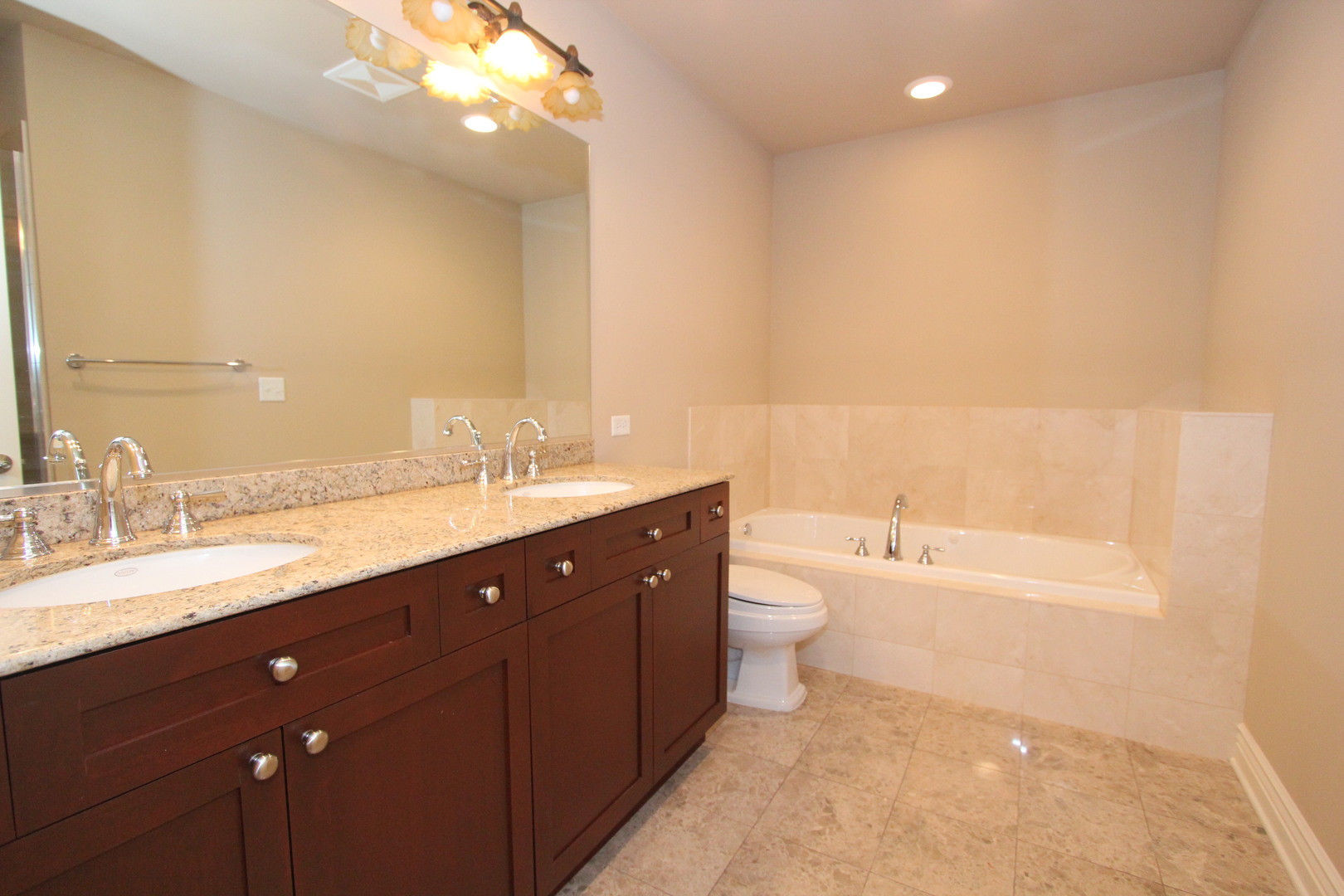 35 S Racine Avenue Unit: 5NW