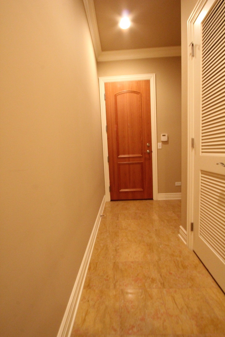 35 S Racine Avenue Unit: 5NW