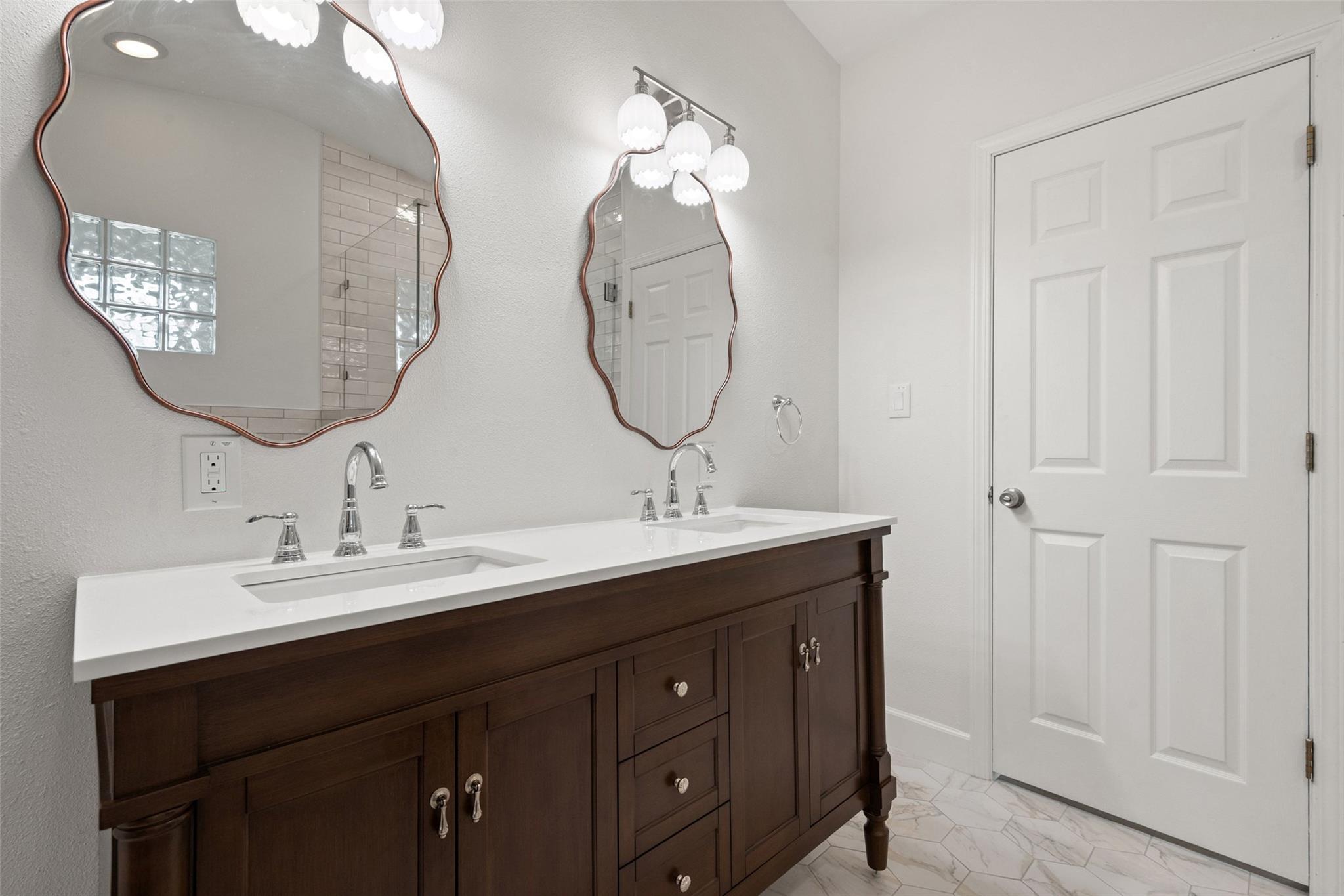 909 E 50th St, Austin