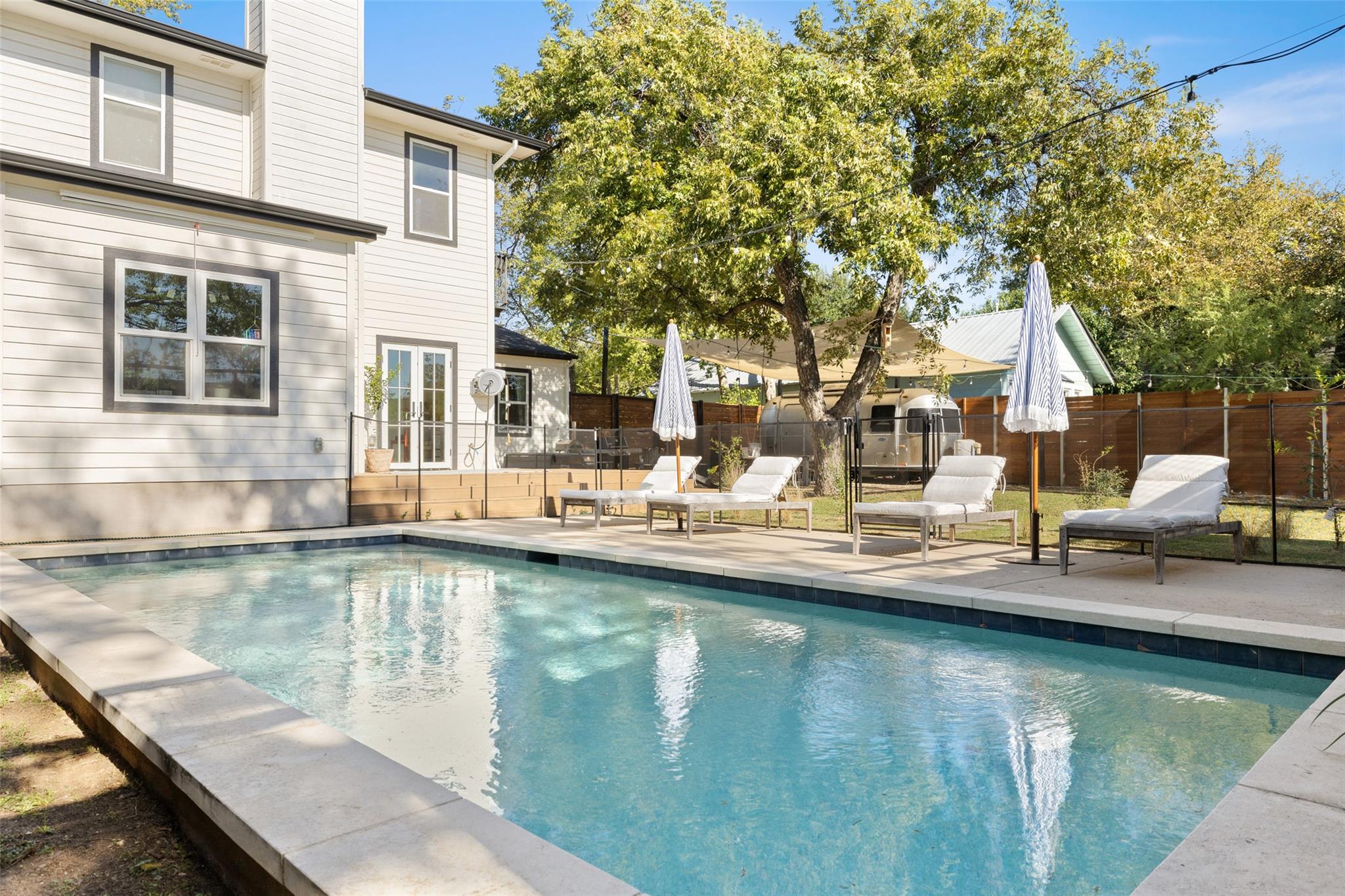 909 E 50th St, Austin