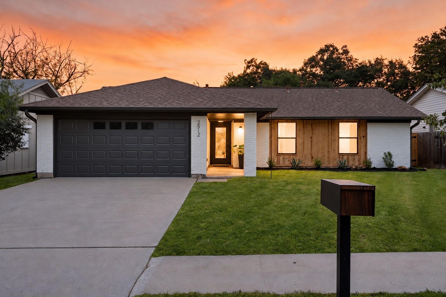 2512 McGregor DR