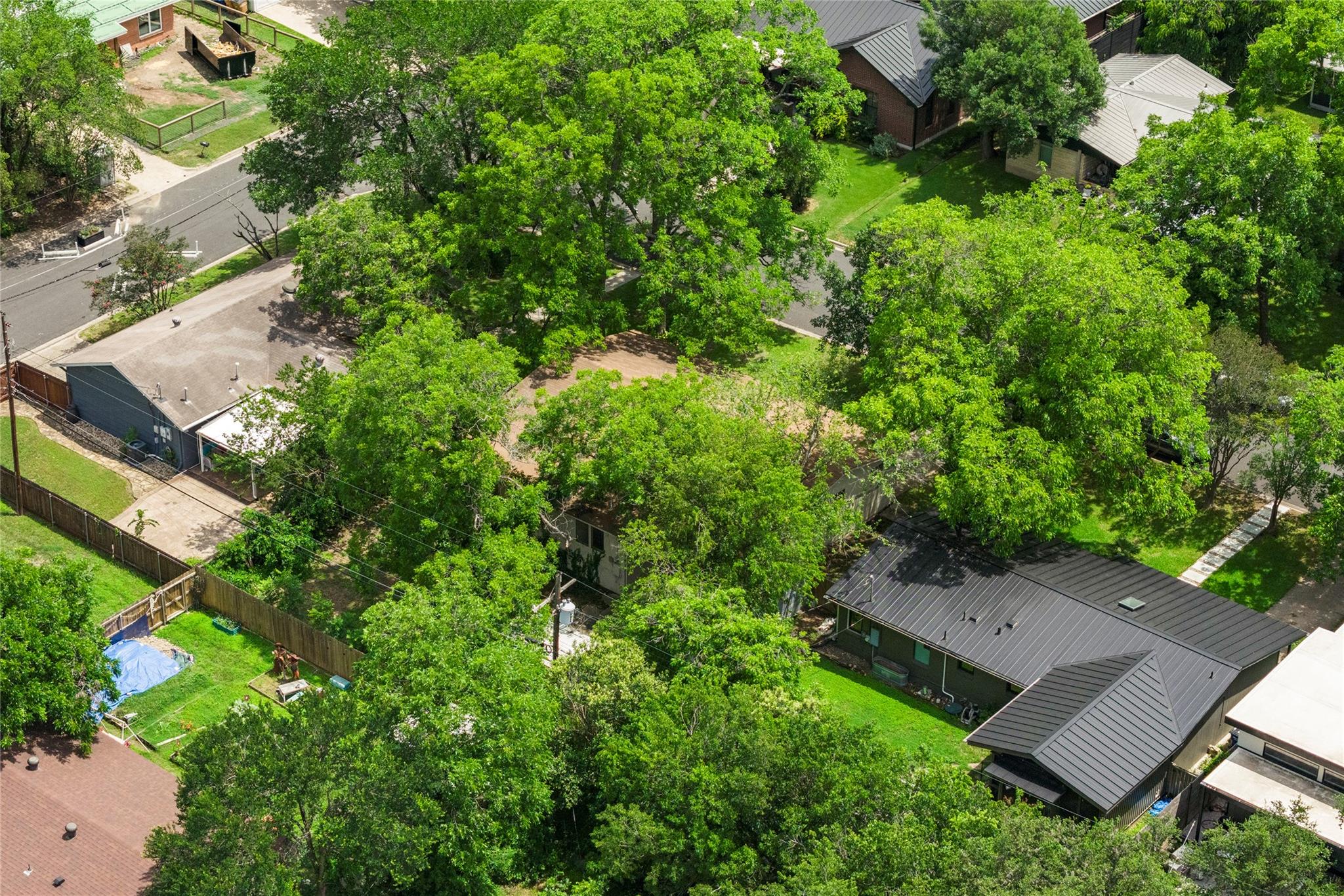 1102 Southwood RD