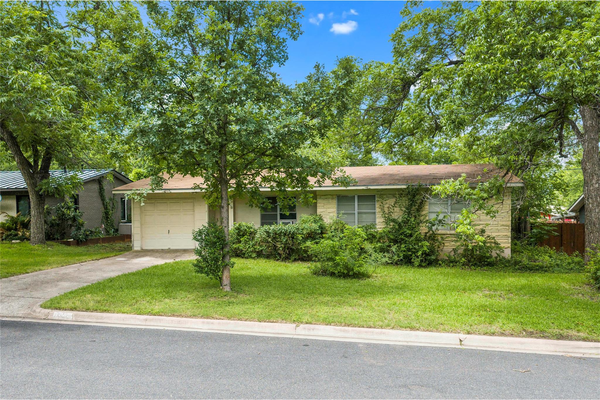 1102 Southwood RD