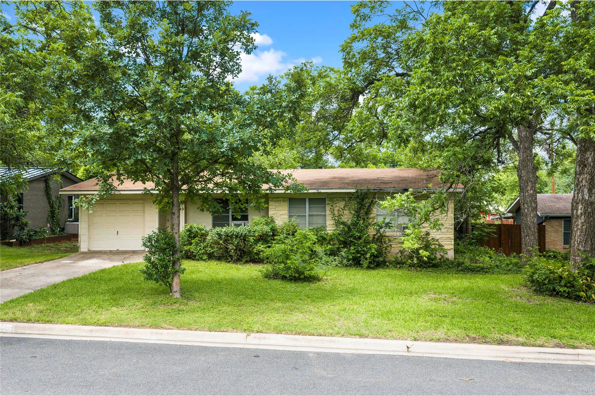 1102 Southwood RD