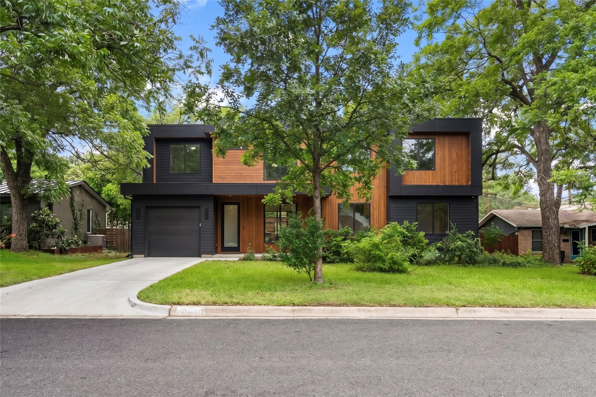 1102 Southwood RD