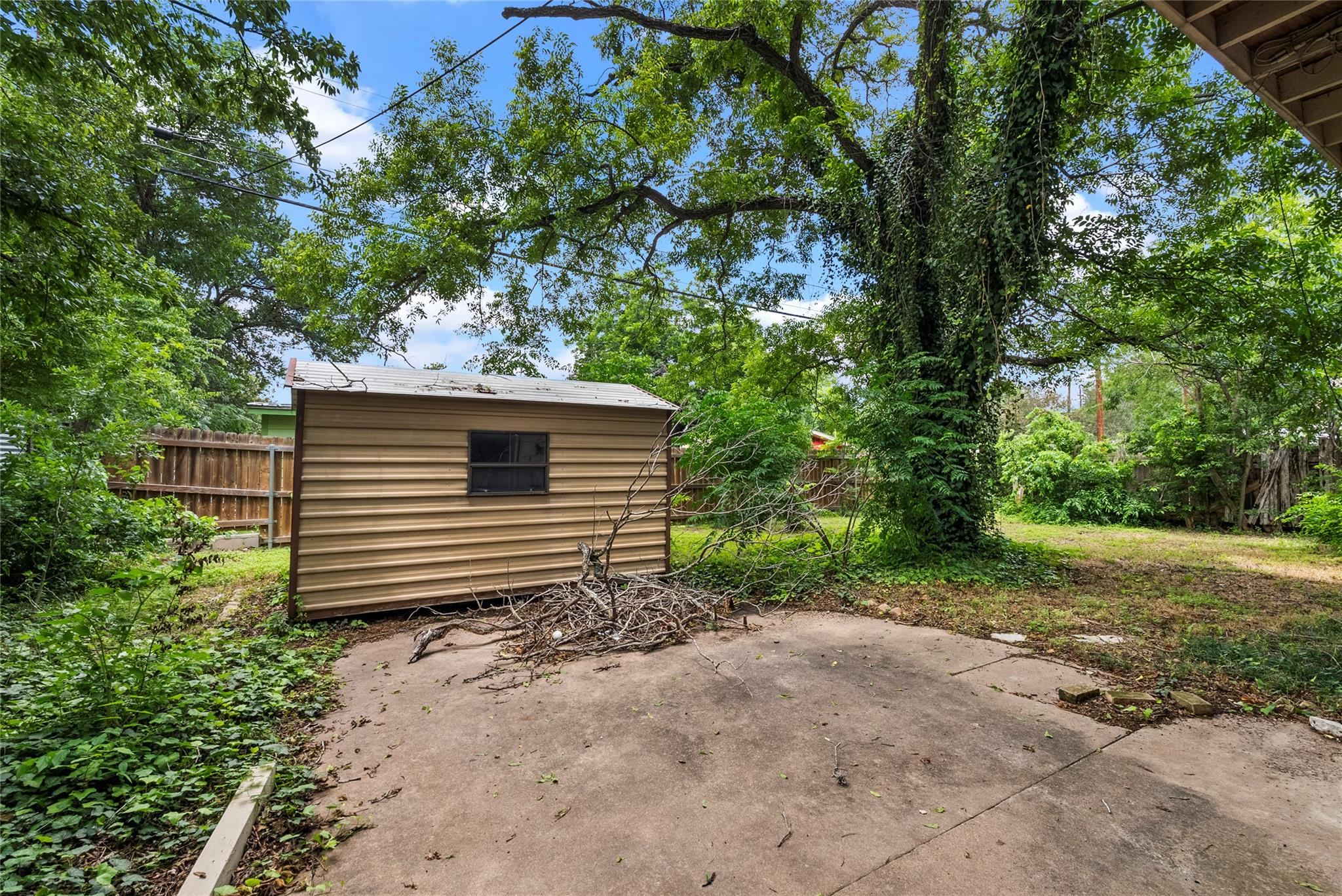 1102 Southwood RD