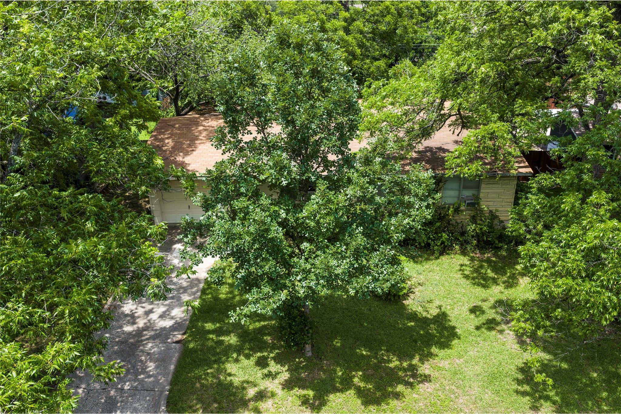 1102 Southwood RD
