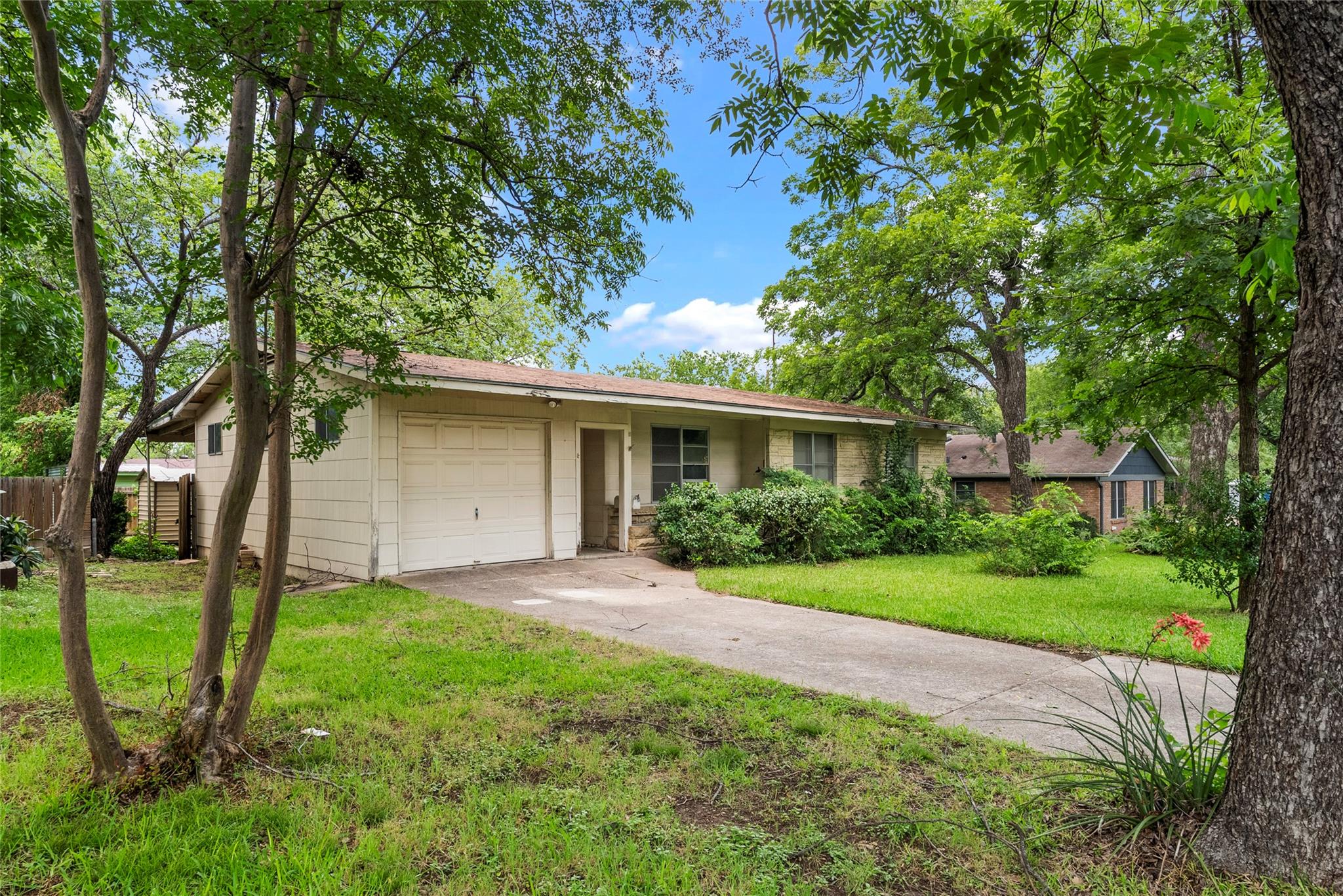 1102 Southwood RD