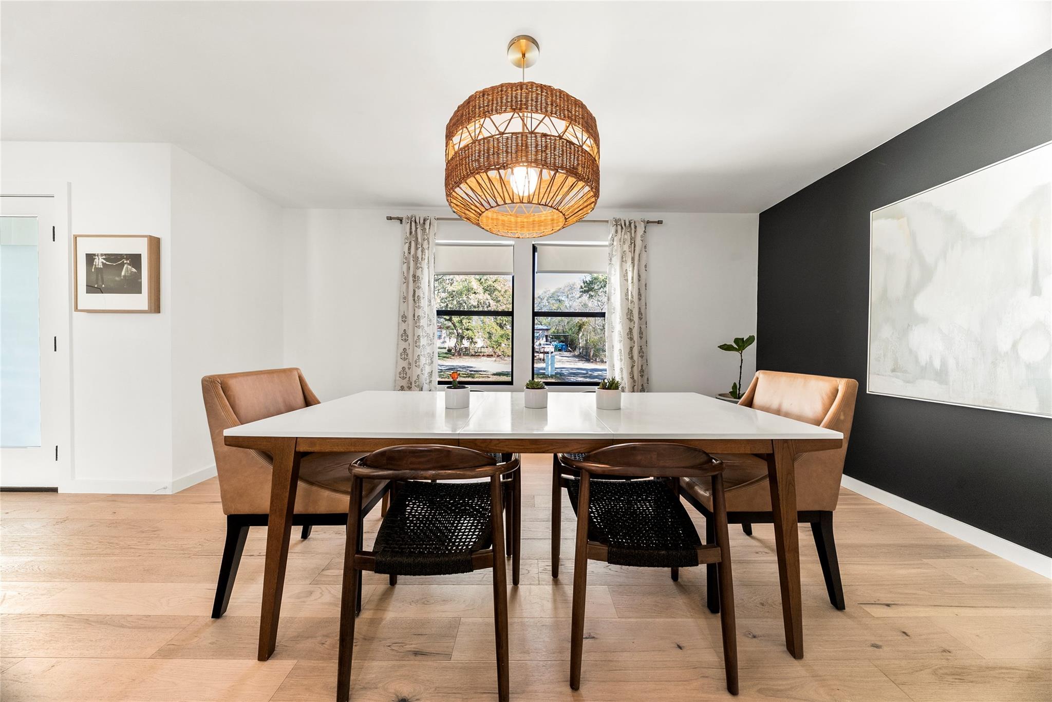 7702 Wynne LN