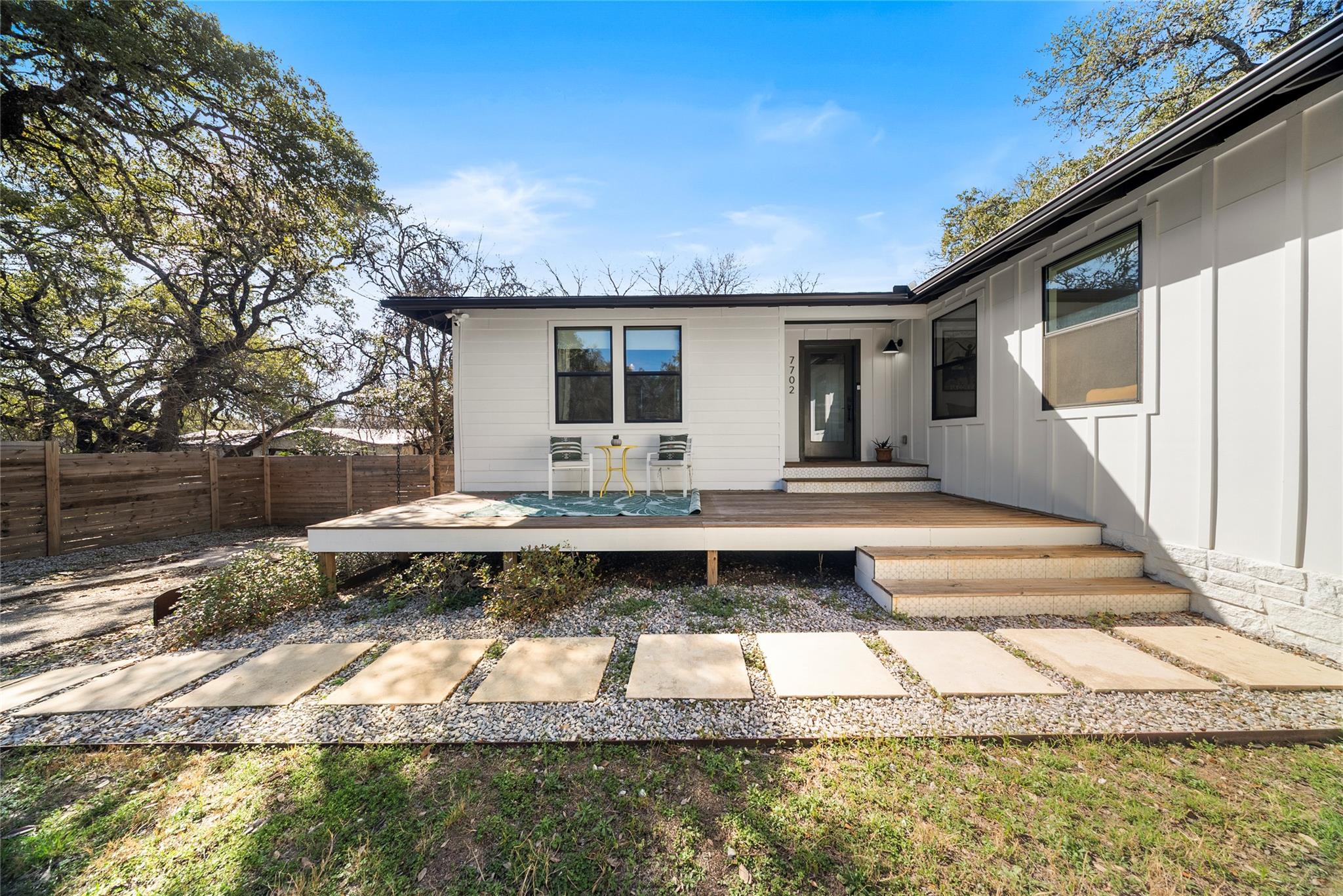7702 Wynne LN