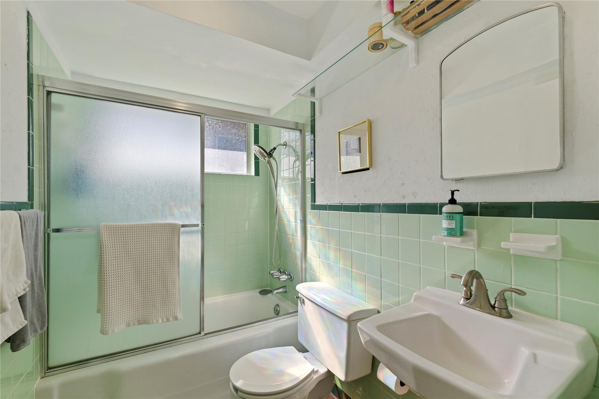 402 Philco DR