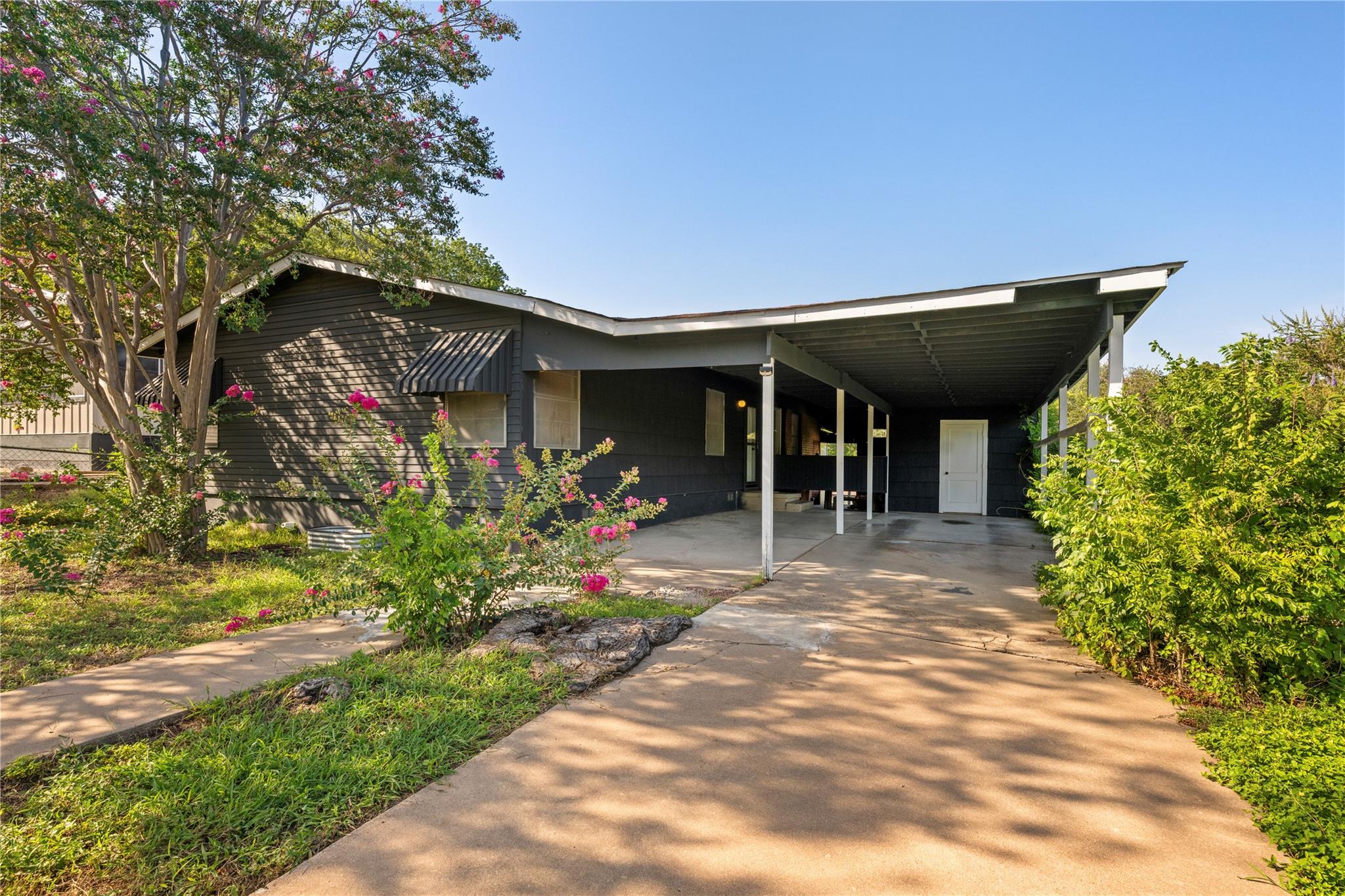 402 Philco DR