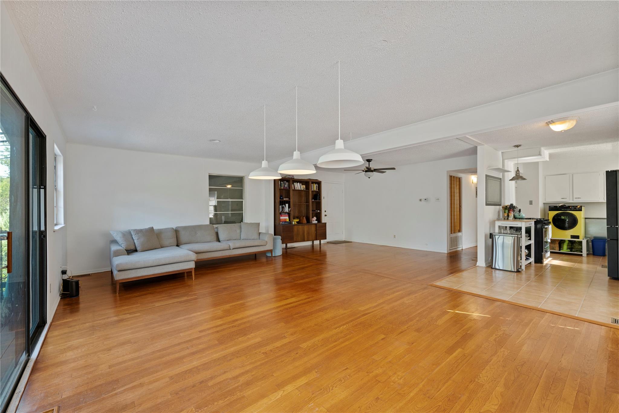 402 Philco DR
