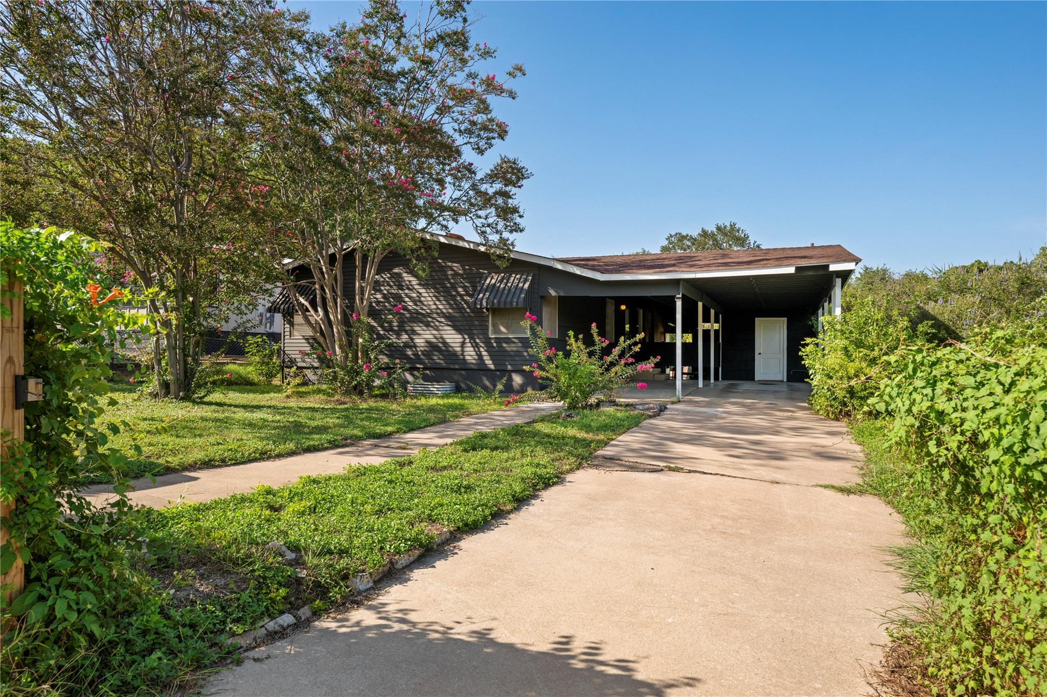 402 Philco DR