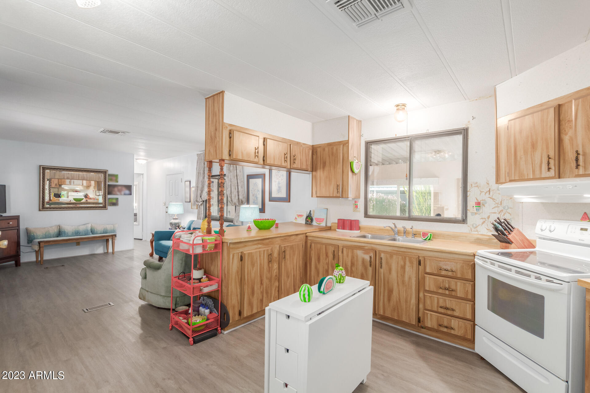 661 S HAWES Road, 30