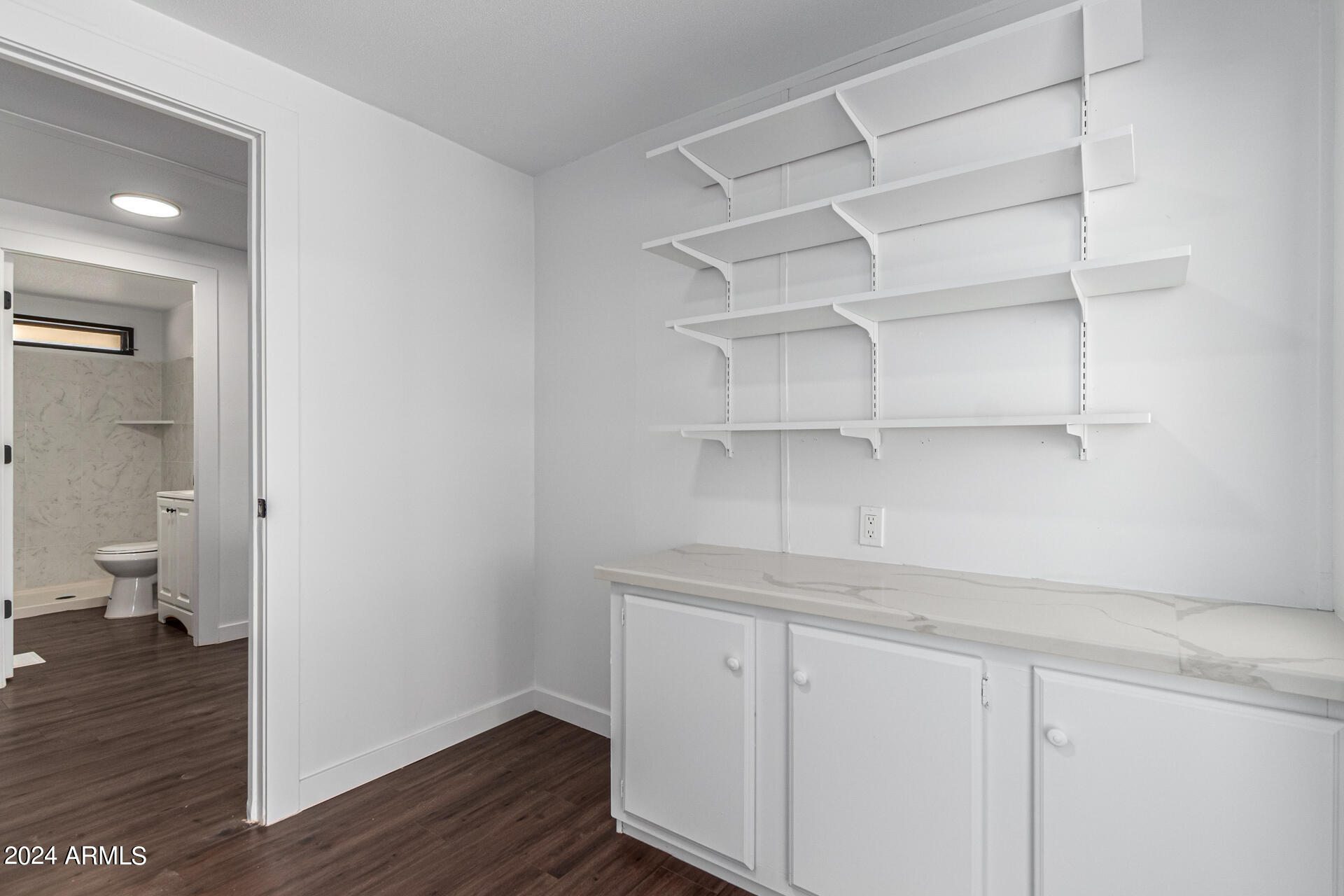7027 W NANCY Road