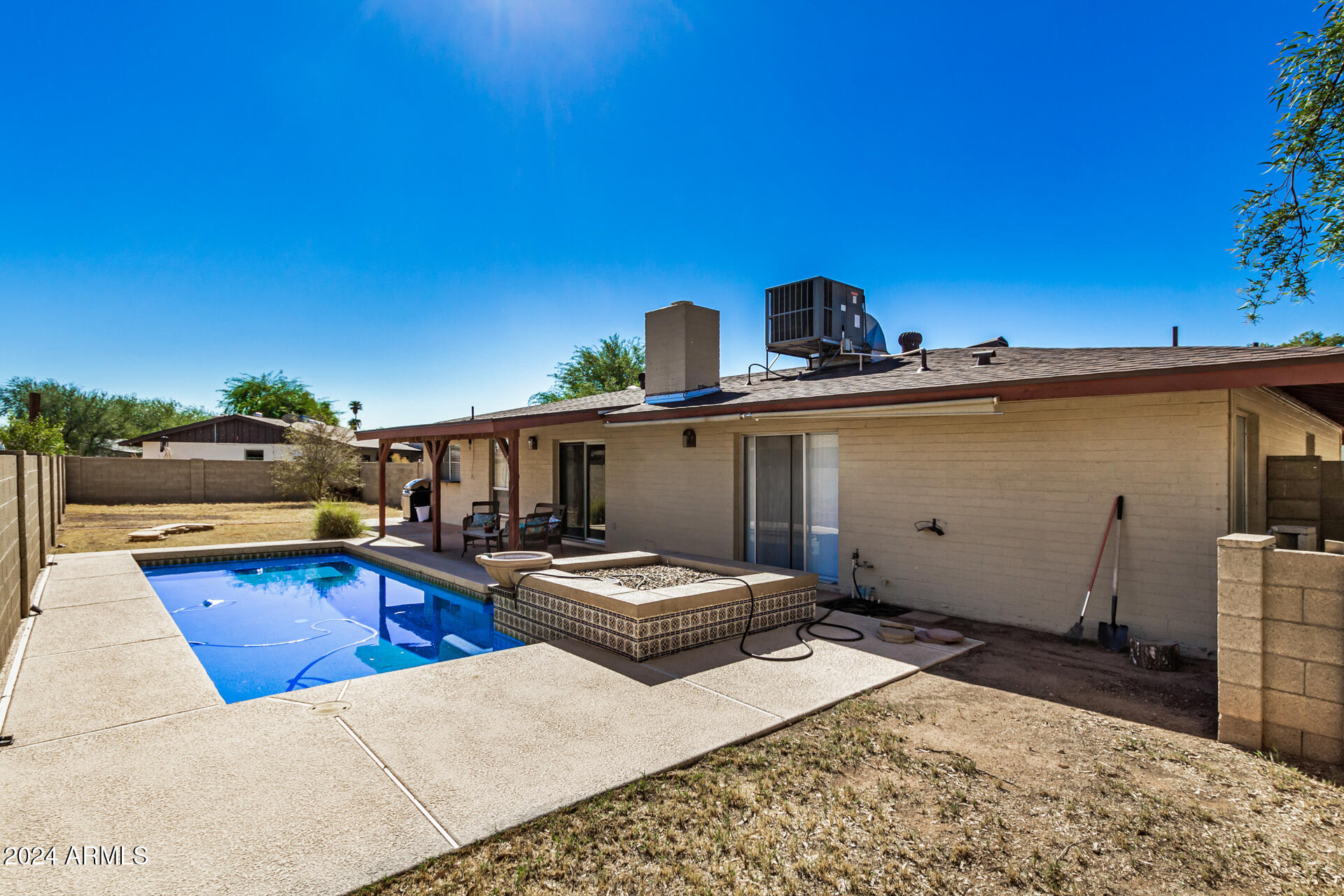 4616 W LANDIS Lane